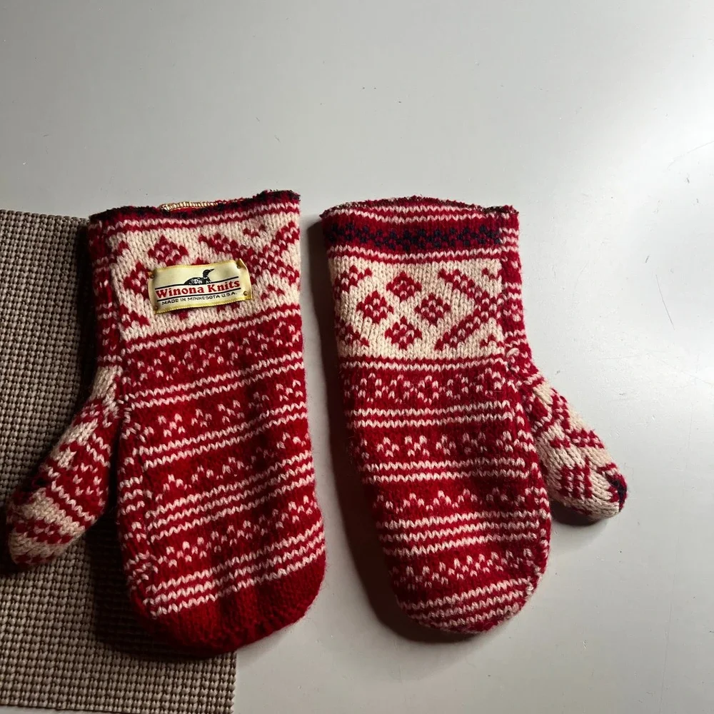 Winona Knits Red Cream Nordic Fair Isle Wool Blend Mittens Made in USA XL